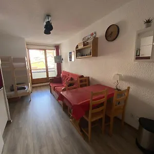 charmant-t2-montagne-en-etage-eleve.hotels-rhonealpes.com/